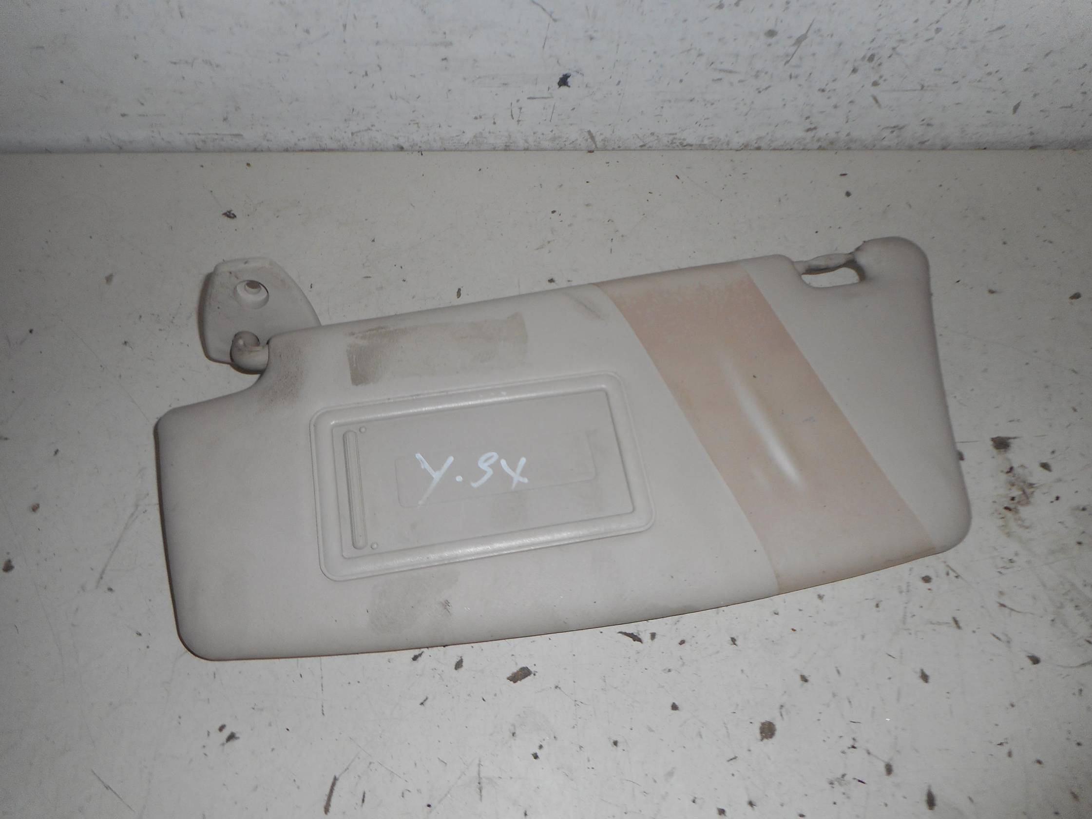 Aletta parasole parabrezza sx.